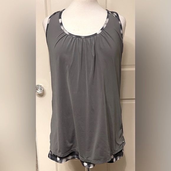 Athleta 2 Layer Racerback Tank Top with built in support bra - Picture 3 of 7